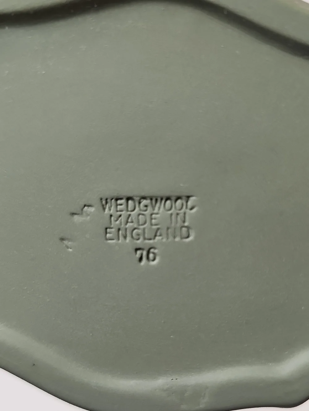 Vintage Wedgwood Cream Color On Celadon Green Jasperware Silver Tray -  Cherubs